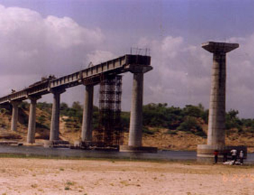 bridge_across_river_mahi